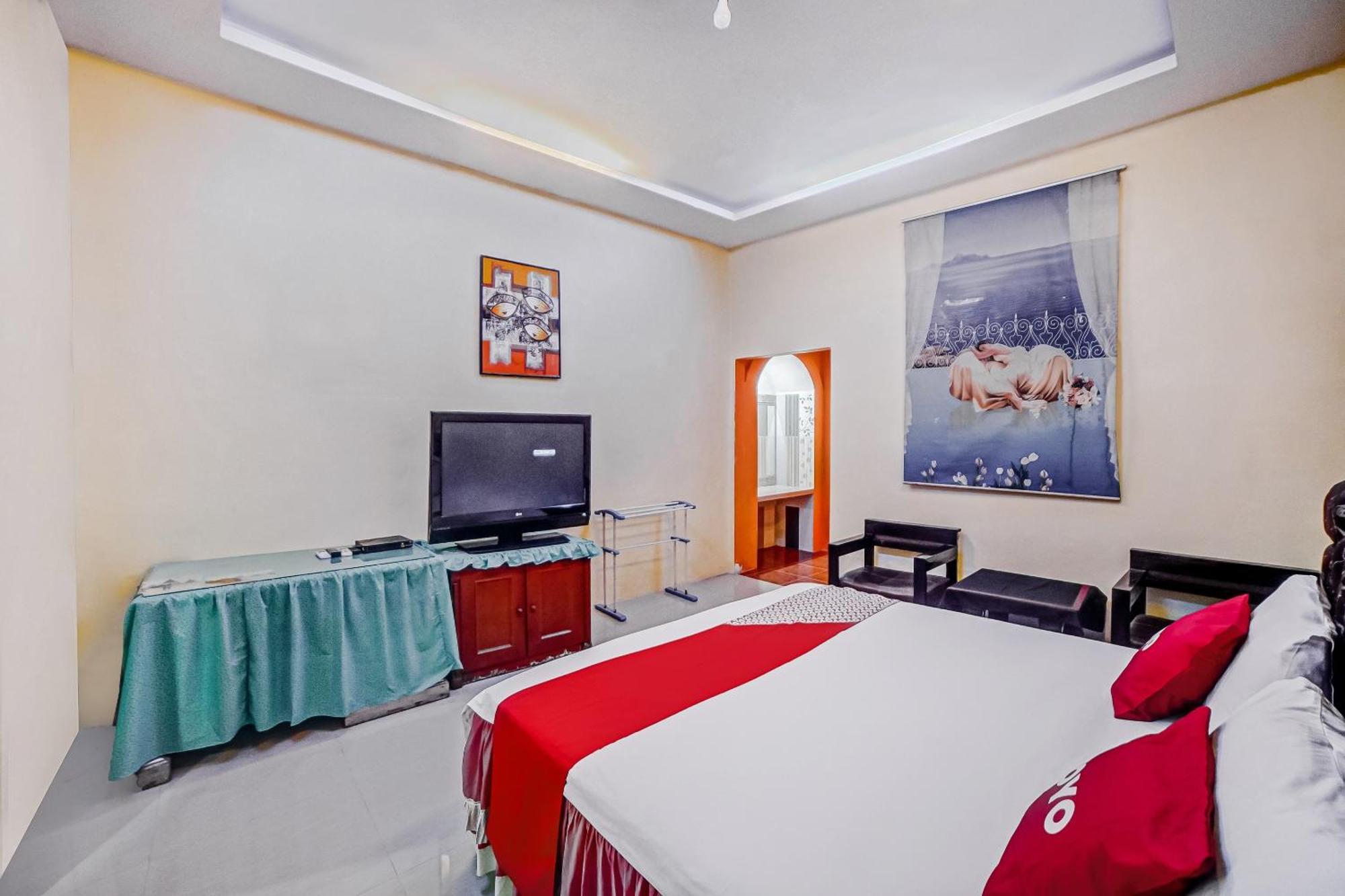 Отель Oyo 90980 Al Karim Syariah Tanjungbalai Экстерьер фото